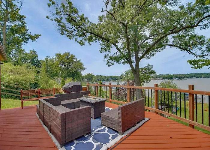 Holiday home Waterfront Fox Vacation W/ Fire Pit!