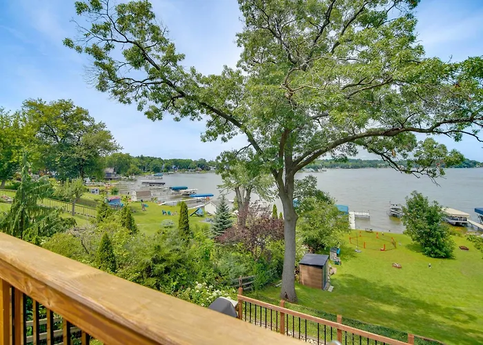 Holiday home Waterfront Fox Vacation W/ Fire Pit! *