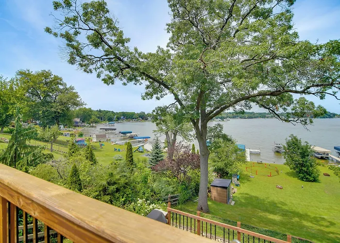Waterfront Fox Vacation W/ Fire Pit!